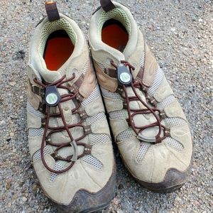 Merrell Womens hiking shoes size 9